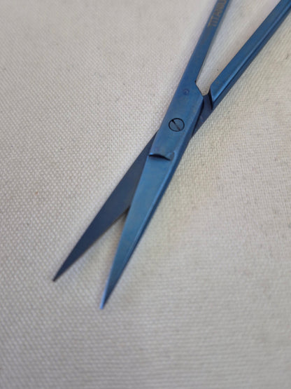 Iris Scissor, Straight 4.5" (4 options)