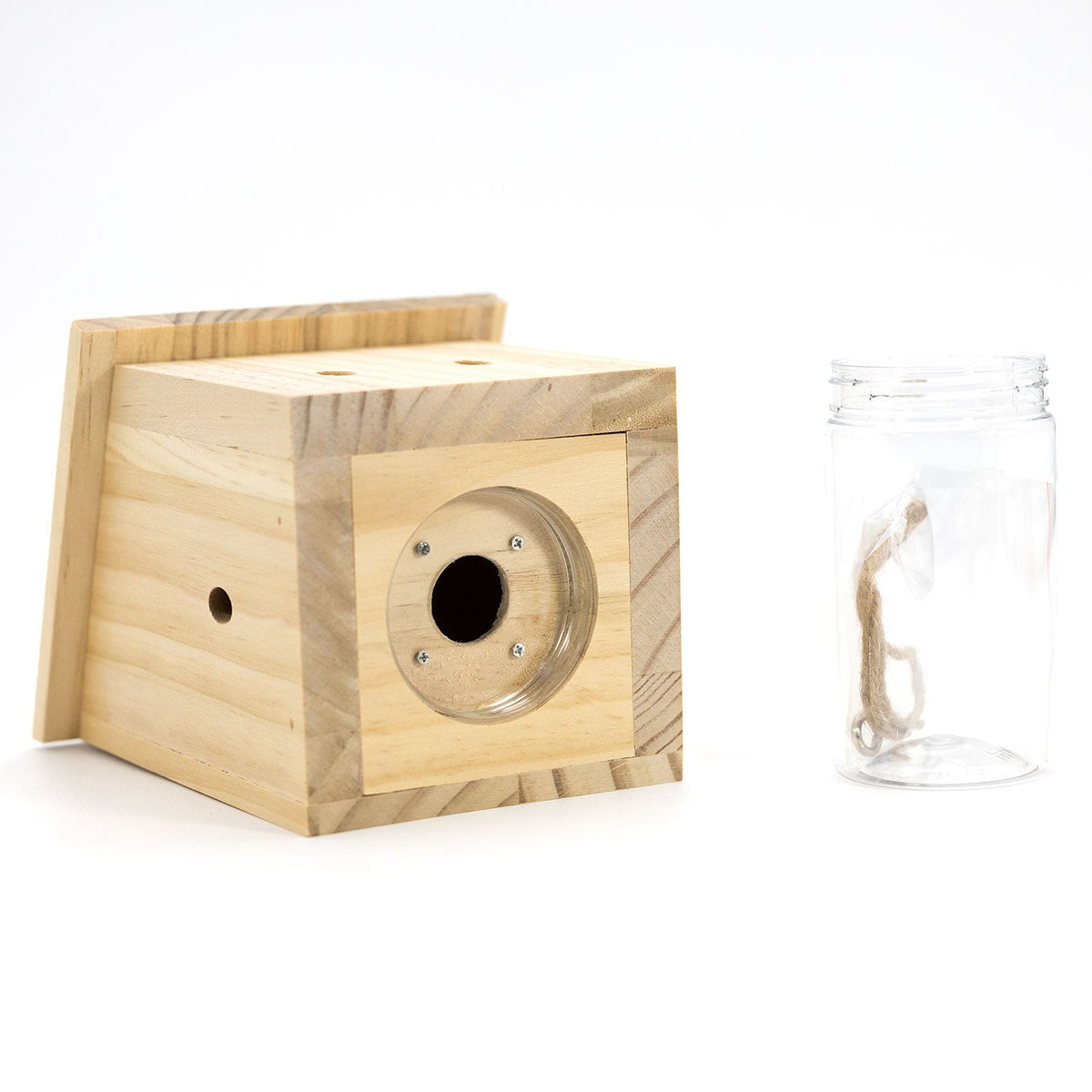 Durable Outdoor Carpenter Bee Trap – Pine Wood, Eco-Friendly, Hanging or Mounting, Multiple Styles